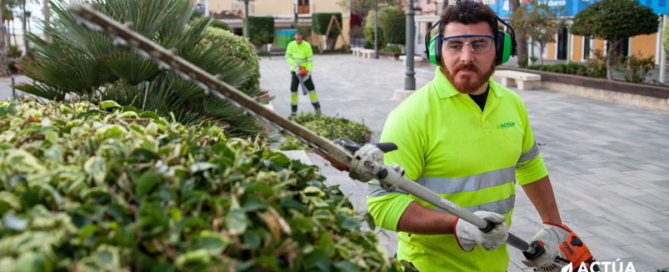 Actúa renueva el servicio de mantenimiento de los espacios ajardinados de Villajoyosa por tres años más