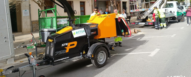 El nuevo servicio de mantenimiento de zonas verdes de Sant Joan d’Alacant incluye mejoras medioambientales y sociales