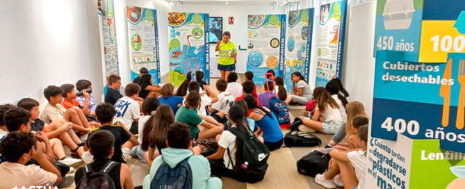 Actúa impulsa la educación ambiental en las playas de Villajoyosa