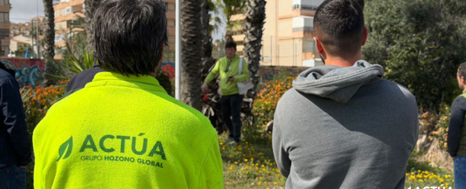 Profesionales de Actúa se forman en biomecánica y gestión de riesgos de palmeras