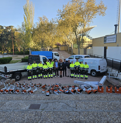 Velilla de San Antonio refuerza el cuidado de sus parques y jardines