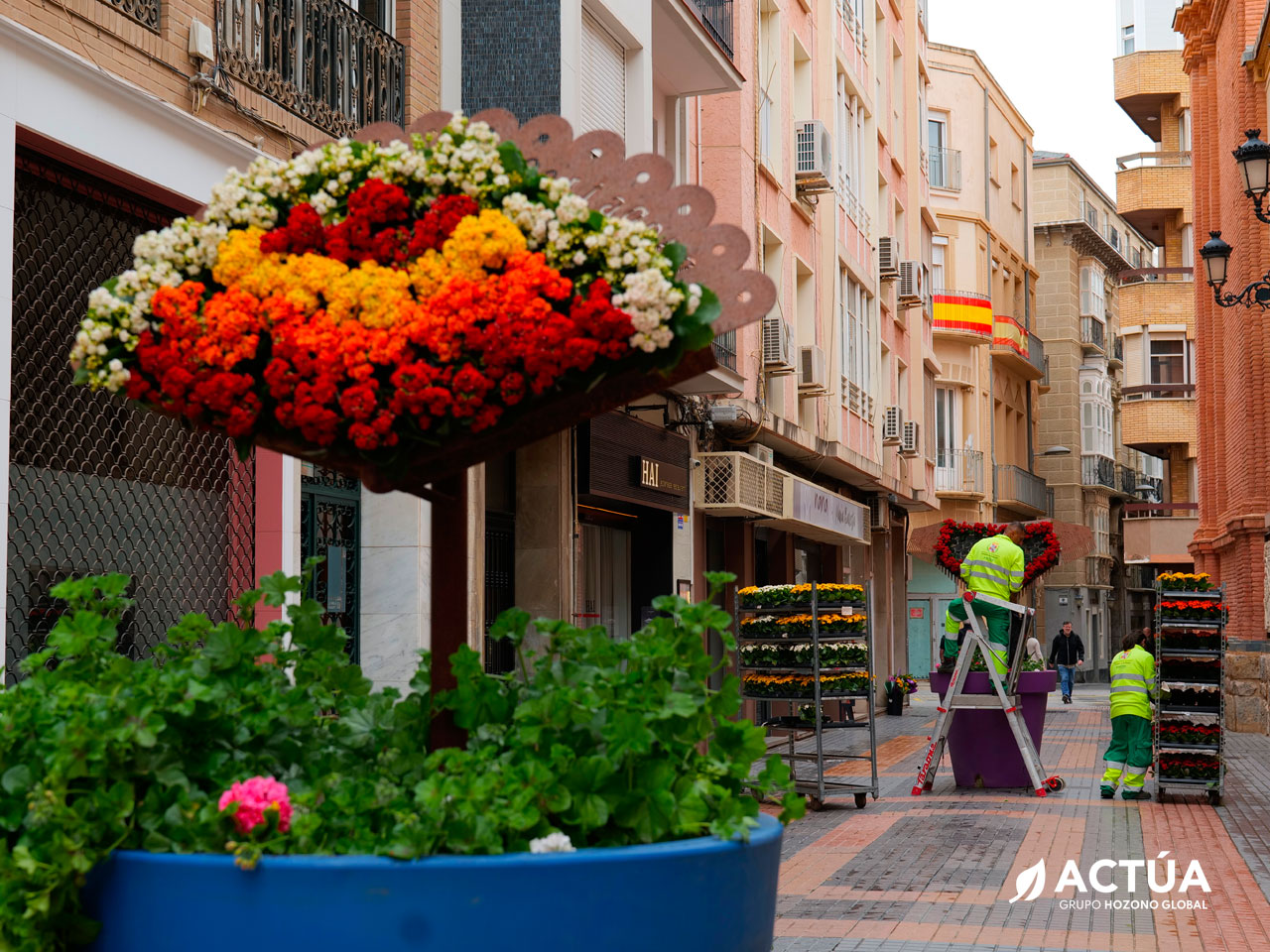 Cartagena se llena de color y aroma para celebrar las Cruces de Mayo
